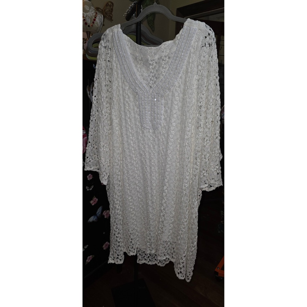 tbags Los Angeles White Floral Lace Beaded Sequin V-Neck Tunic Kaftan Dress